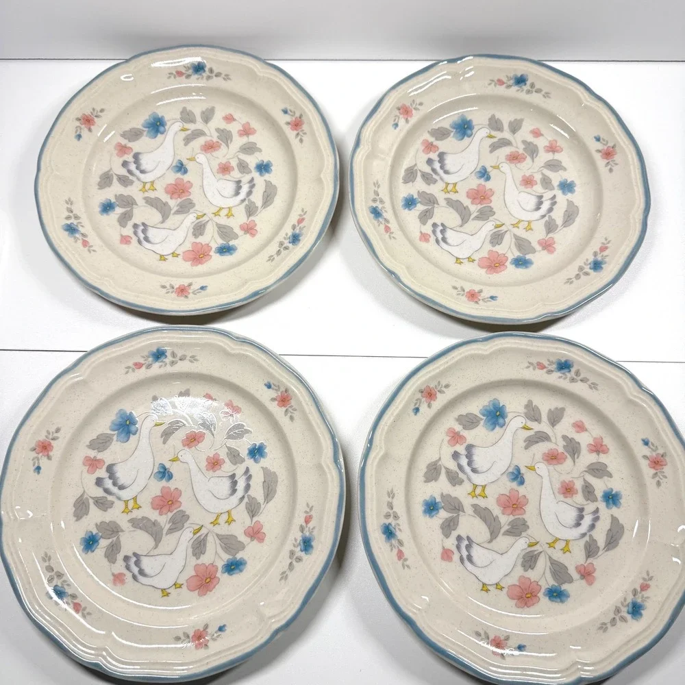 Vintage 1988 Country Classics Action Geese Stoneware Bowl & 4 Plates 5pc Set EUC